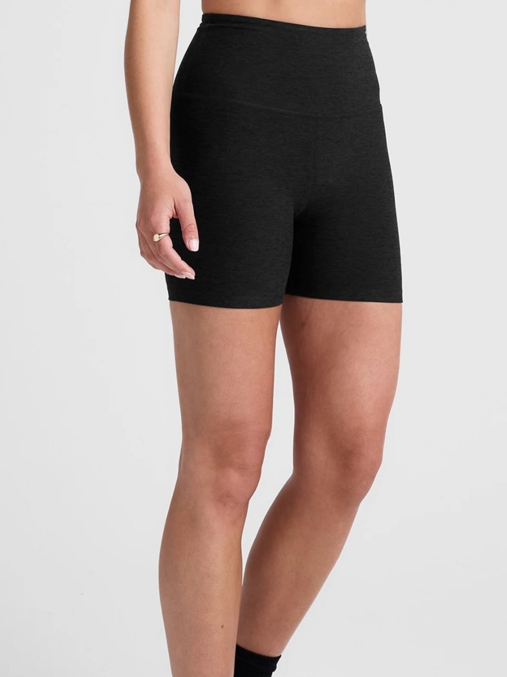 Beyond Yoga Women's Heather Grey Athletic Stretch Shorts Size Large Comfy Soft